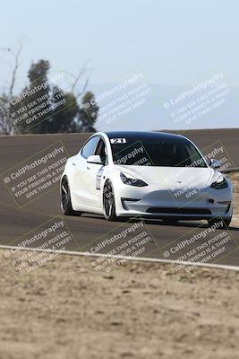 media/Nov-08-2025-Speed Ventures (Sat) [[1c7a6332f5]]/TC B/Session 2 (Turn 2)/